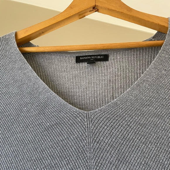 Banana Republic sweater - Picture 4 of 4